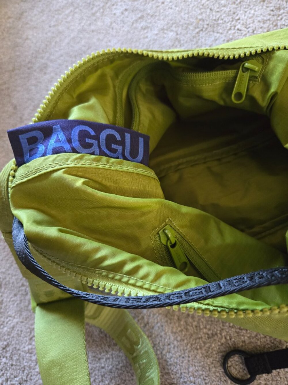 Baggu medium crescent bag - green juice - Picture 6 of 6